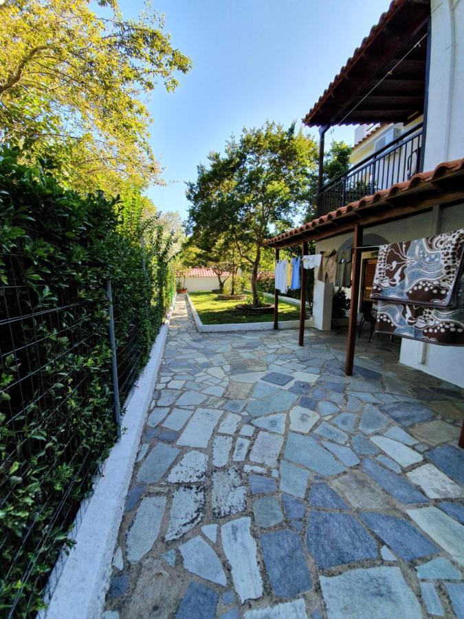 Dionisos Studios And Apts Skiathos Koukounaries Exterior photo